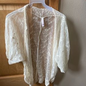 White lace kimono